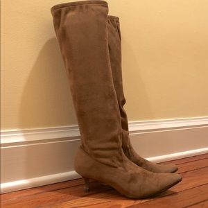 Manolo Blahnik Pascalare Suede Boot - Camel Brown